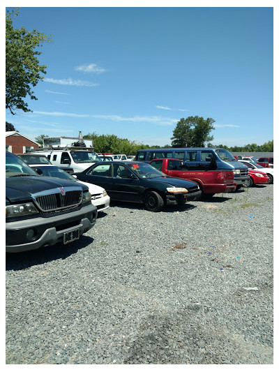 Mitchell's Auto and Truck Salvage JunkYard in Salisbury (MD) - photo 2