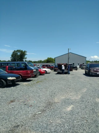 Mitchell's Auto and Truck Salvage JunkYard in Salisbury (MD) - photo 4