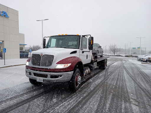 Sam's Tow Body Glass & Auto Repair JunkYard in Overland Park (KS)