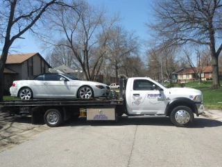 Haney's Trucking and Tow Services JunkYard in Kansas City (MO) - photo 3