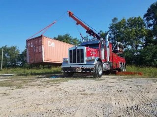 Roberts Heavy Duty Towing - photo 1