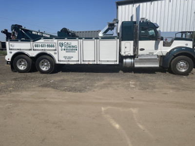 Cali Towing Service JunkYard in Bakersfield (CA) - photo 1