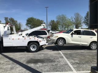 Auto ressq JunkYard in Springfield (MO) - photo 2