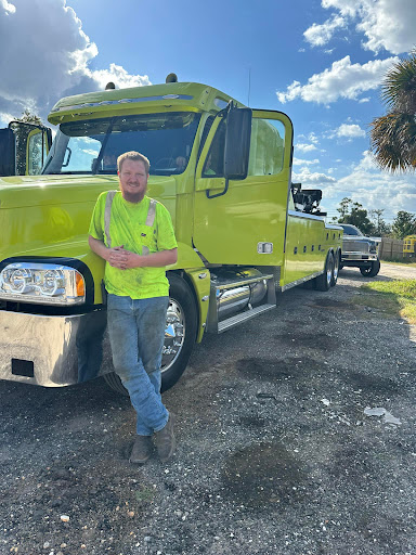 White's Wrecker Service JunkYard in Panama City (FL)