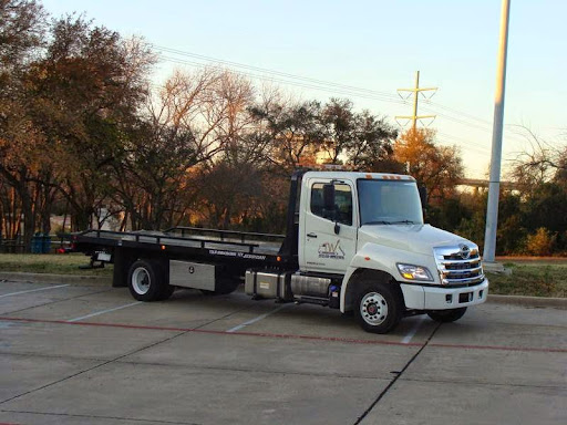 TW Towing Company JunkYard in Dallas (TX)