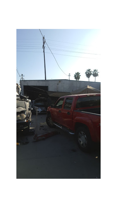 B & R Auto Dismantling & Body JunkYard in Long Beach (CA) - photo 2