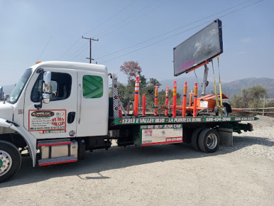 Cruz Towing Service - Tow Truck Service & Auto Towing Company La Puente CA JunkYard in Lancaster (CA) - photo 1