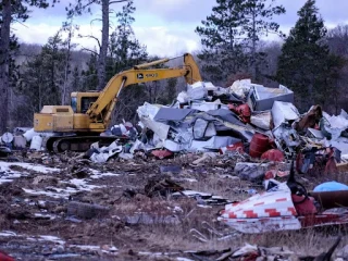 Hayward Auto Salvage JunkYard in Hayward (CA) - photo 2