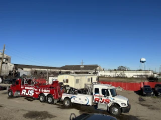 RJS Towing JunkYard in New Orleans (LA) - photo 2