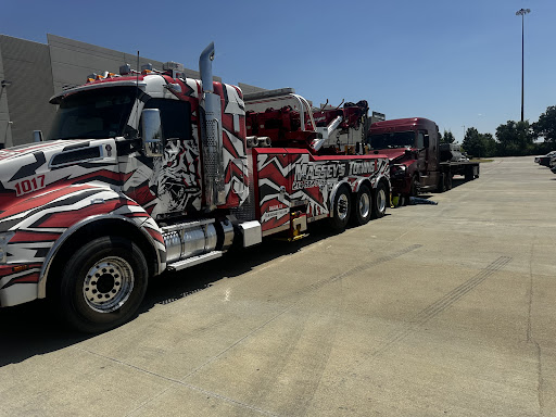 Massey's Towing & Truck Service JunkYard in Dallas (TX)