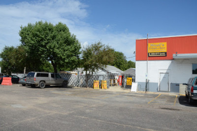 Neal's U-Pull & Save JunkYard in Peoria (IL) - photo 1