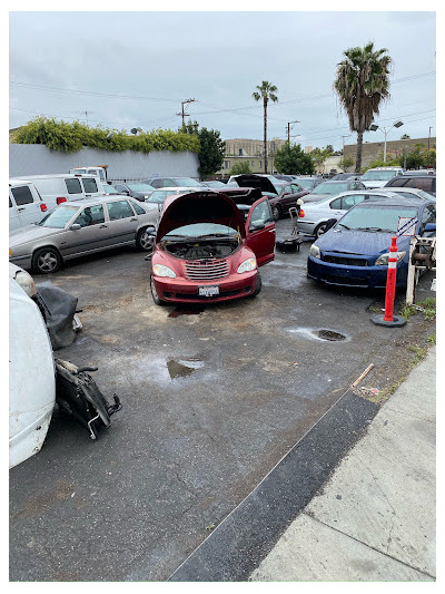 Cash For Cars JunkYard in Santa Ana (CA) - photo 4