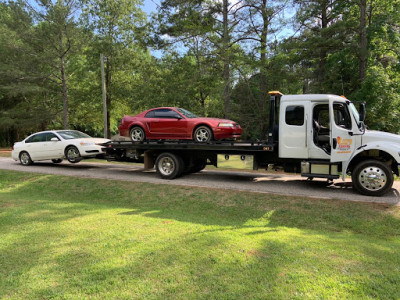 Leo's Towing LLC JunkYard in Columbia (SC) - photo 2