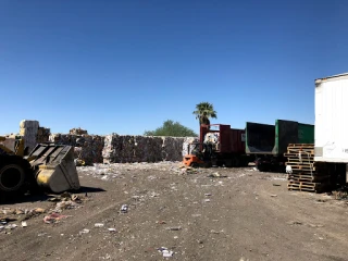 Cedillo recycling JunkYard in Phoenix (AZ) - photo 3