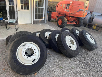 Tommy's Auto Parts JunkYard in Clarksville (TN) - photo 1