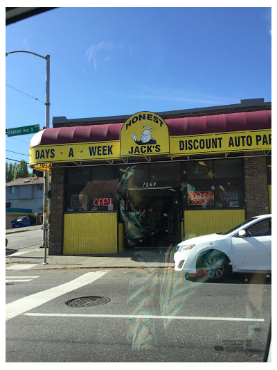 Honest Jack's Discount Auto Parts JunkYard in Seattle (WA) - photo 4