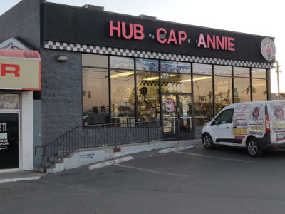 Hub Cap Annie JunkYard in Paradise (NV) - photo 4