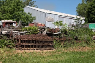 Ole's General Store JunkYard in Rockford (IL) - photo 4