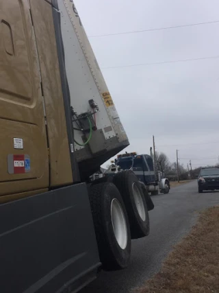 Mid State Wrecker Service JunkYard in Little Rock (AR) - photo 4