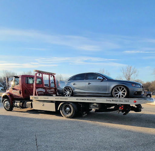 Merl's Towing Service JunkYard in Grand Rapids (MI)