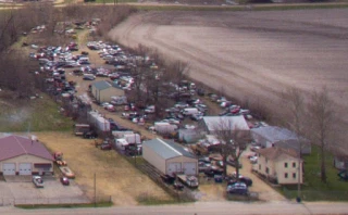 J W Used Auto Parts JunkYard in Davenport (IA) - photo 2