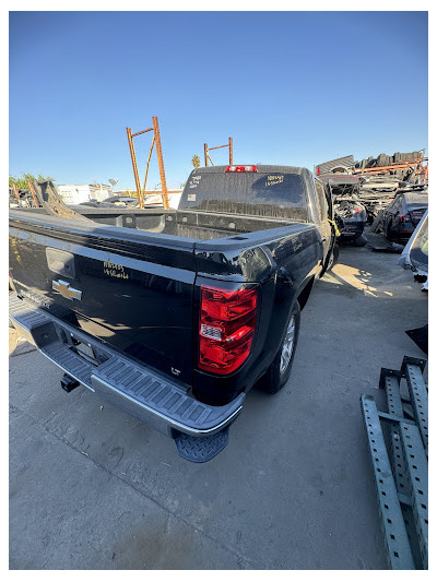 Pioneer Truck Tesla and Auto Wrecking JunkYard in Santa Ana (CA) - photo 1