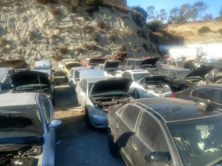 S & R Towing Inc. - Oceanside JunkYard in San Diego (CA) - photo 3