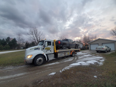 Jerry's Towing & Recovery JunkYard in Grand Rapids (MI) - photo 2