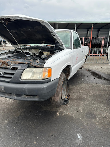 DJ's Junk Car Crusher JunkYard in Portland (ME)