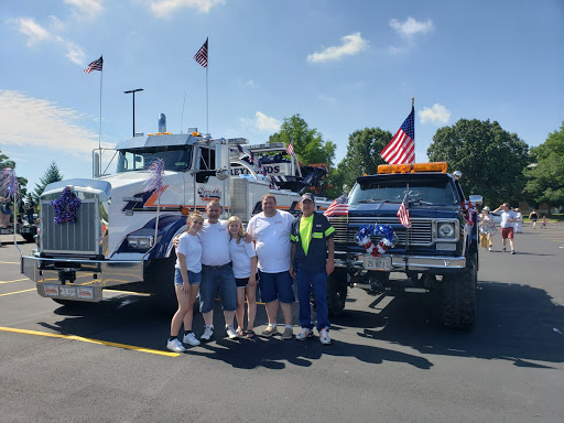 Reynolds Towing Service JunkYard in Champaign (IL)