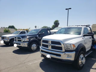 Ayala's Towing JunkYard in Bakersfield (CA) - photo 4