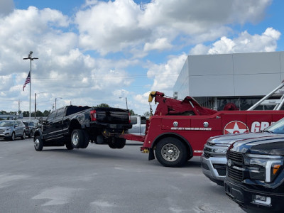 Gray's Towing JunkYard in Jacksonville (NC) - photo 1