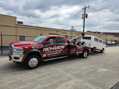 Richard's Towing JunkYard in San Antonio (TX) - photo 1