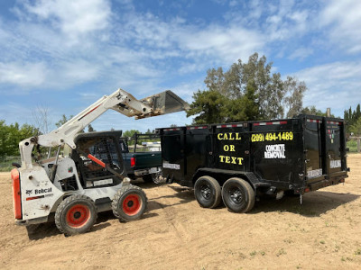 Maldonado's junk removal &hauling JunkYard in Modesto (CA) - photo 2