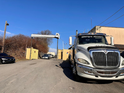 George Smith Towing Inc. JunkYard in Philadelphia (PA) - photo 1