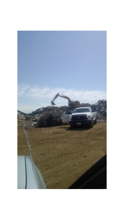 84 Recycling JunkYard in Visalia (CA) - photo 3