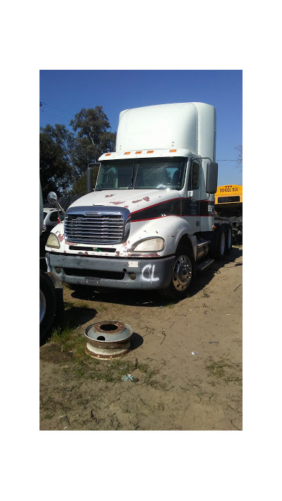 Valley Auto Wreckers JunkYard in Merced (CA) - photo 3