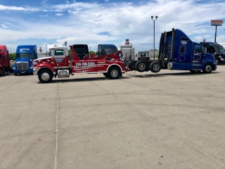 Americas Choice Towing Service JunkYard in St. Louis (MO) - photo 4