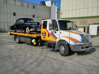 Floyd's Towing JunkYard in Racine (WI) - photo 3