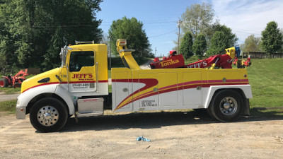 Jeff's Towing & Recovery JunkYard in Evansville (IN) - photo 2