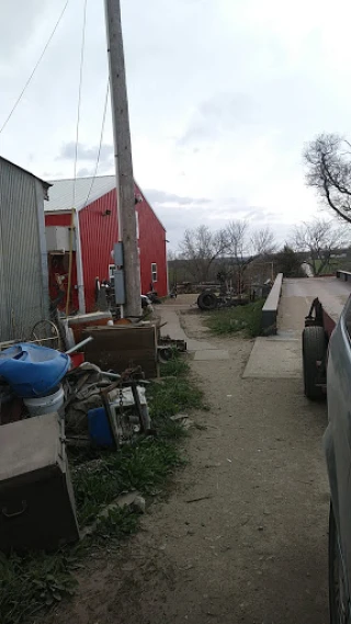 Scott Salvage Yard JunkYard in Springfield (MO) - photo 2