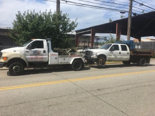 Howard's Towing and Recovery, LLC - photo 1