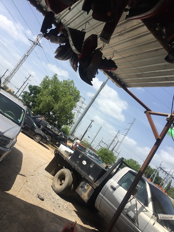 San Antonio Auto truck JunkYard in San Antonio (TX)