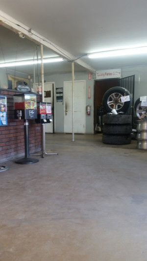United Foreign & Domestic Auto & Truck Parts JunkYard in San Antonio (TX) - photo 1