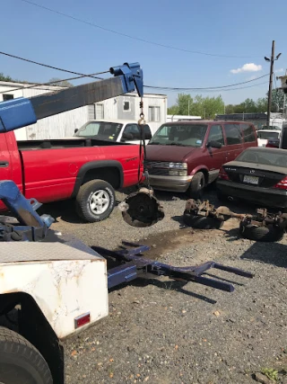 DAVES AUTO AND TOWING JunkYard in Edison Township (NJ) - photo 4