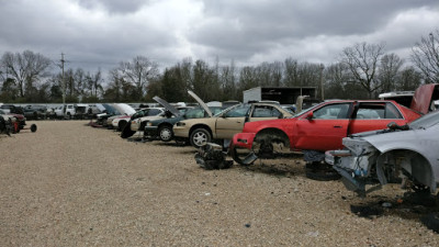 UAPI “U-Pull-It” Auto Parts JunkYard in Shreveport (LA) - photo 1