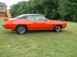 Potomac Classic Pontiac JunkYard in Frederick (MD) - photo 3