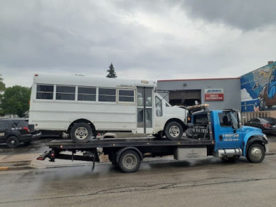 Garcias Towing JunkYard in Chicago (IL) - photo 3