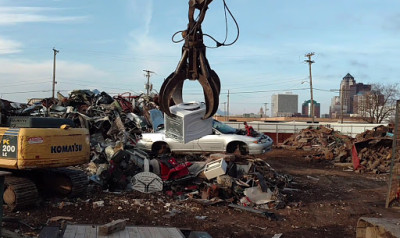 Scrap Processors Inc JunkYard in Des Moines (IA) - photo 2