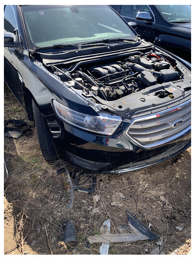 Pontiac Auto Salvage JunkYard in South Lyon (MI) - photo 3